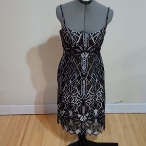 Bcbgmaxazria size 4 beautiful black and ivory geometric 20s style cocktail dress